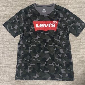 Men’s Levi’s Logo Graphics Tee - Size SM